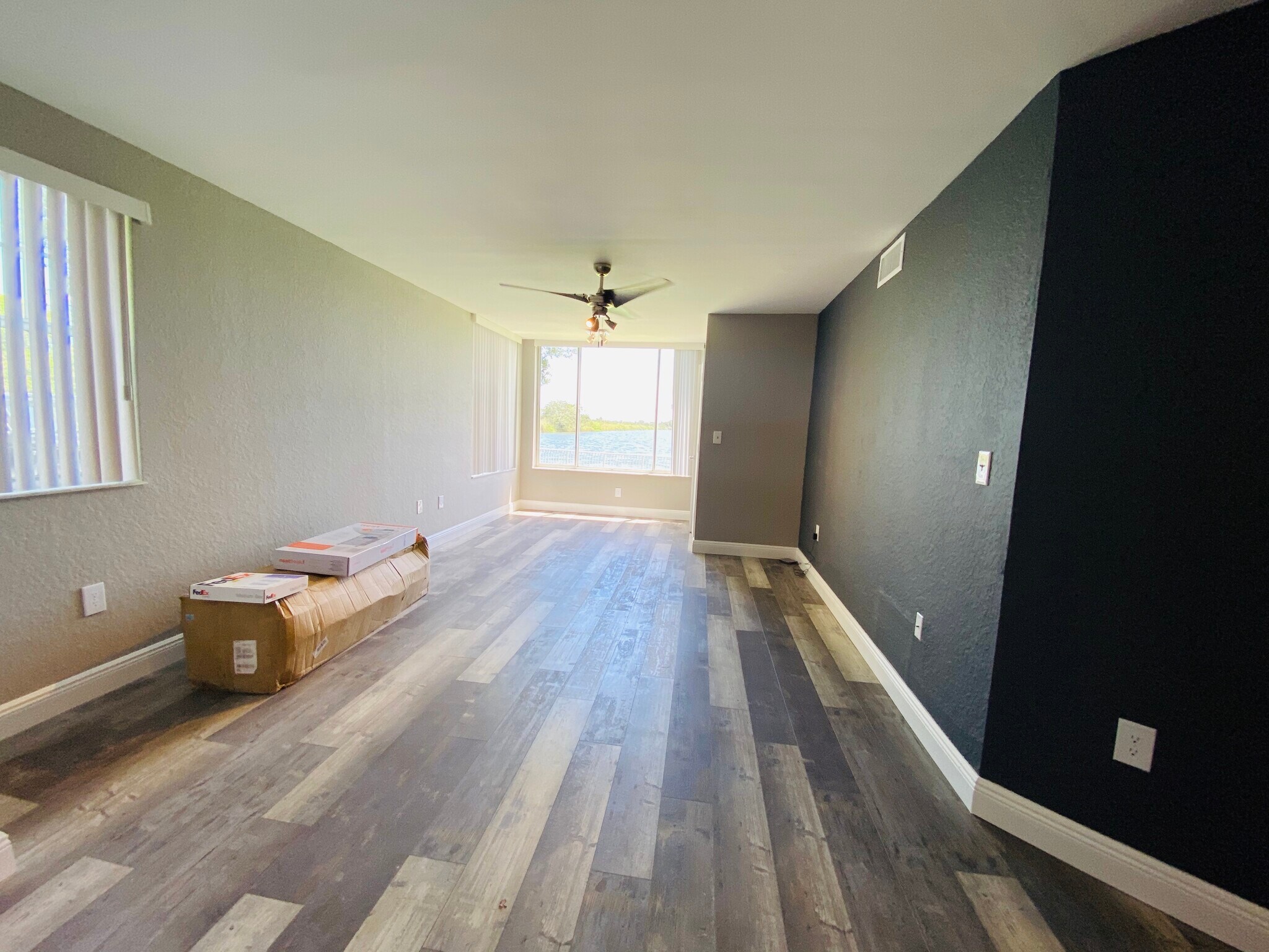Building Photo - 2831 N Oakland Forest Dr