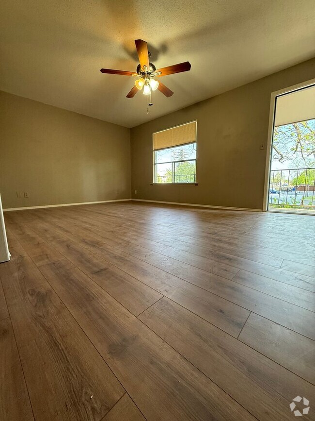 Building Photo - 1/1 NEW FLOORING . All Bills Paid - Off Ma...