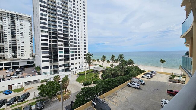 Building Photo - 2501 S Ocean Dr