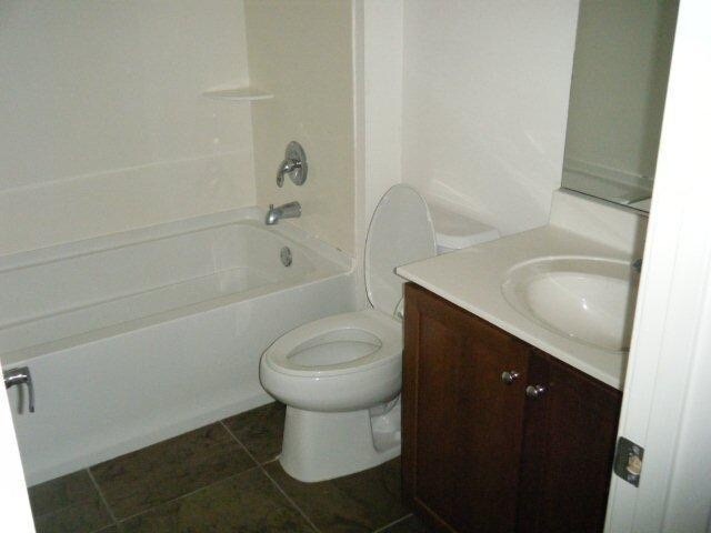 BEDROOM 2 BATH - 525 W Lakeside Dr