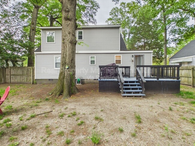 Building Photo - 7803 Nesbitt Dr