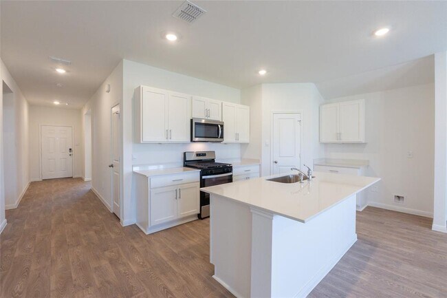 Building Photo - 224 Las Lomas Dr