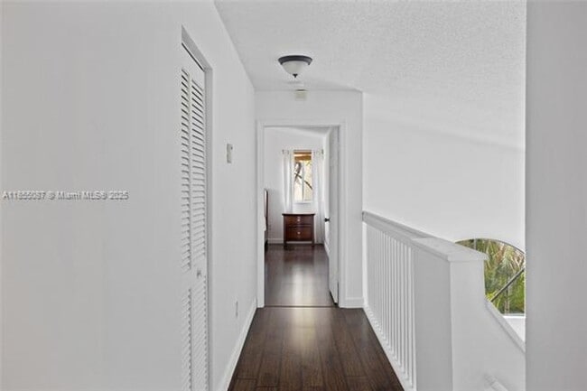 Building Photo - 15623 SW 100th Ln