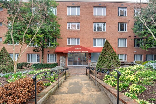 Building Photo - 2400 41st St NW