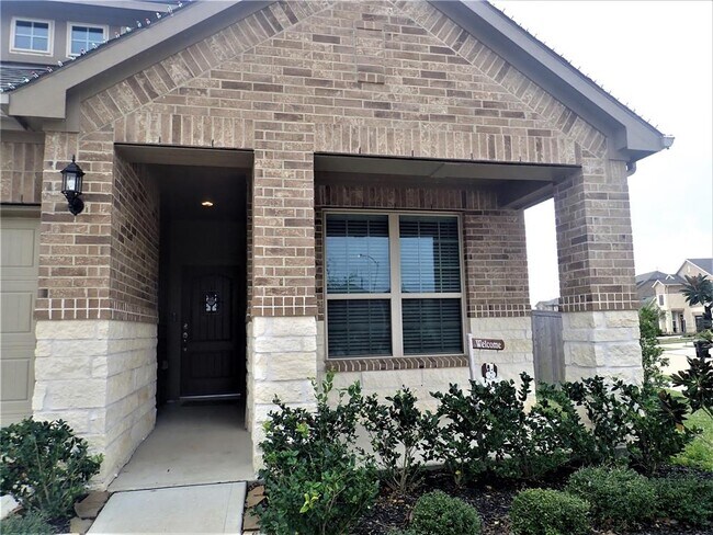 Building Photo - 24911 Prairie Briar Cir