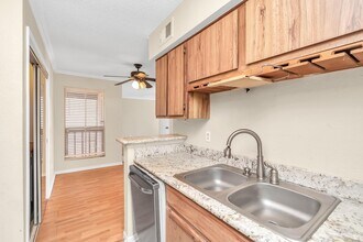 Building Photo - 1500 Bay Area Blvd