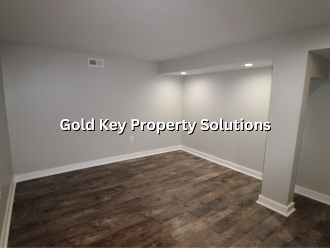 Building Photo - 2633 Main St