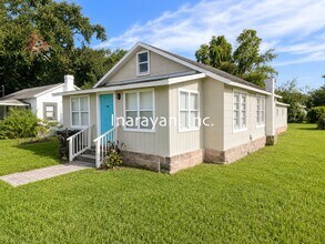 Building Photo - Cute 2/1 home with Florida room - Available now!