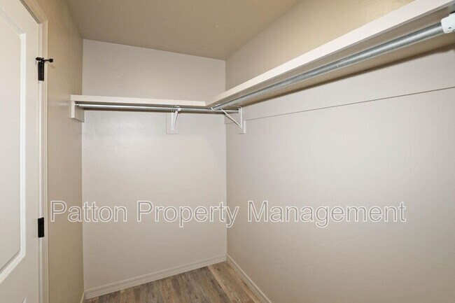 Building Photo - 10524 Tierra Sta. Dr