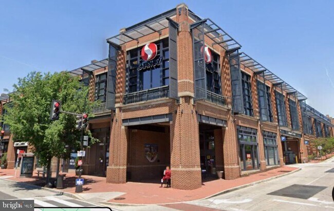 Building Photo - 2111 Wisconsin Ave NW