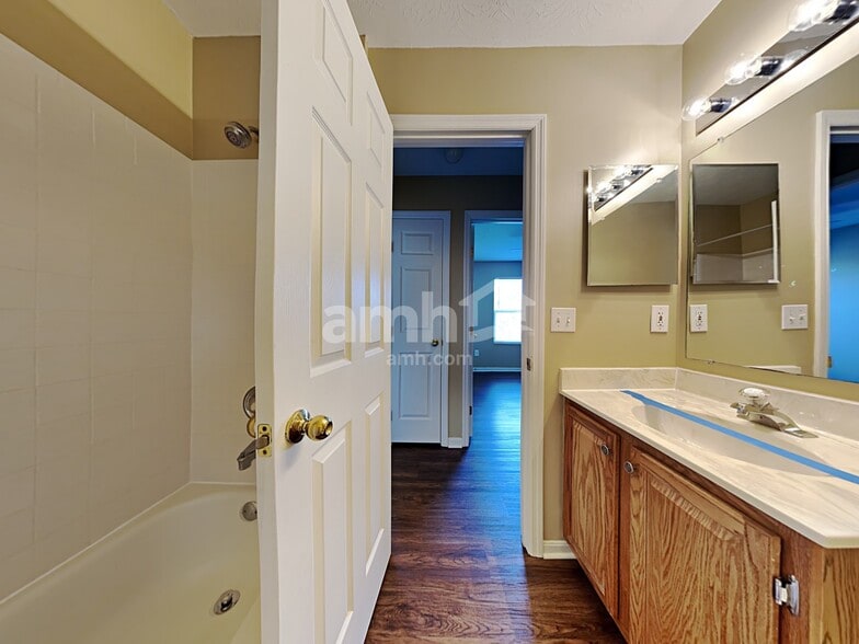 Building Photo - 935 Stone Ridge Ln