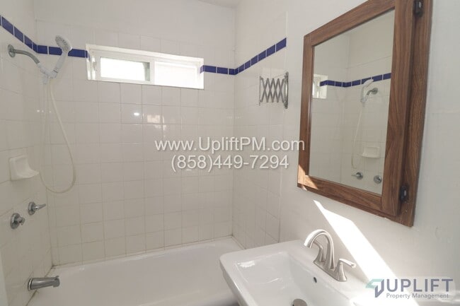 Building Photo - 2 Bed 1 Bath Home Near The Beach