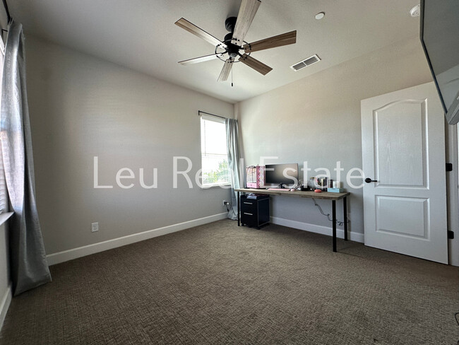 Building Photo - 5256 Florentino Lp