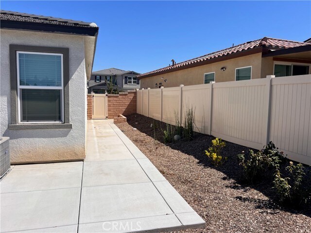 Building Photo - 19549 Sunkissed Rdg Dr