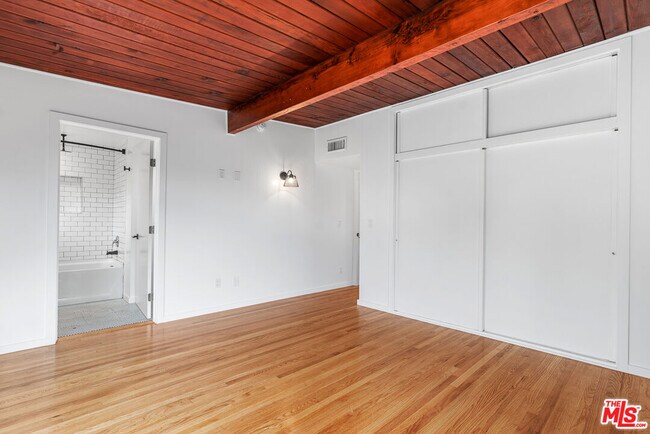 Building Photo - 7639 Machrea St