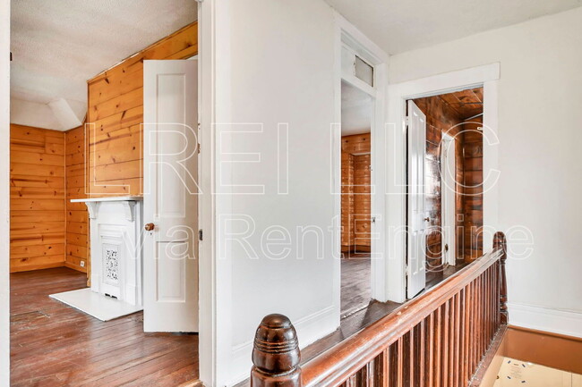 Building Photo - 1371 Olive St