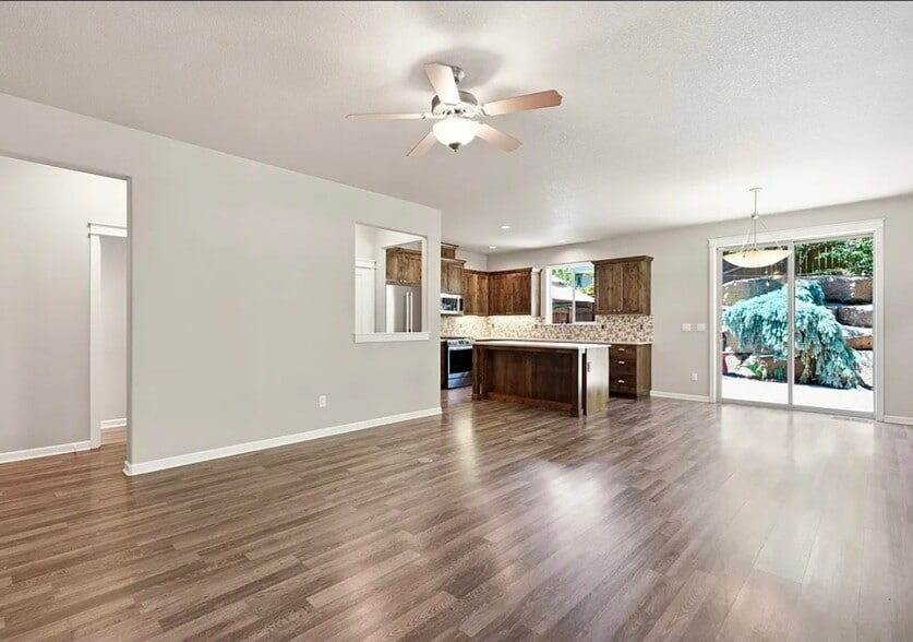 Building Photo - 63195 Black Powder Ln