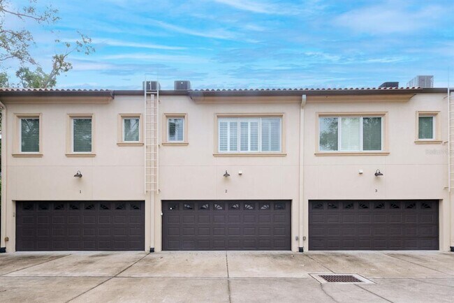 Building Photo - 3817 W Dale Ave