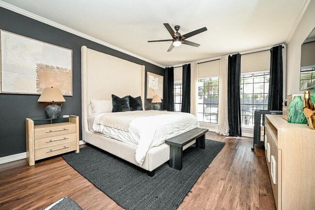 Building Photo - 13606 Champions Centre Dr