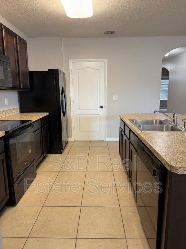 Building Photo - 6191 Grey Heron Dr