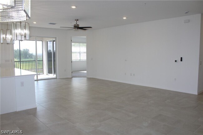 Building Photo - 5680 Melbourne Ct