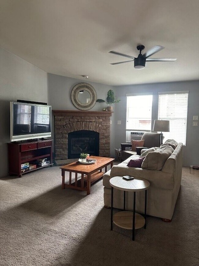 Building Photo - Fully Furnished 3-Bedroom Home with Spacio...