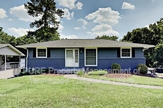 Building Photo - 573 Whispering Hills Dr