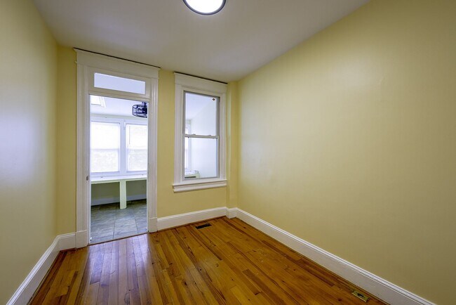 Building Photo - 5518 13th St NW