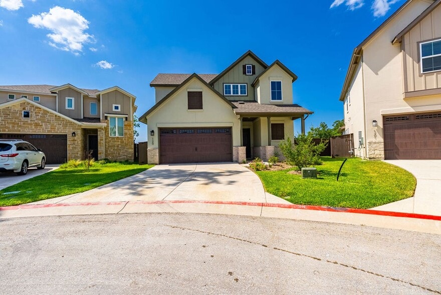Building Photo - 600 C-Bar Ranch Trl