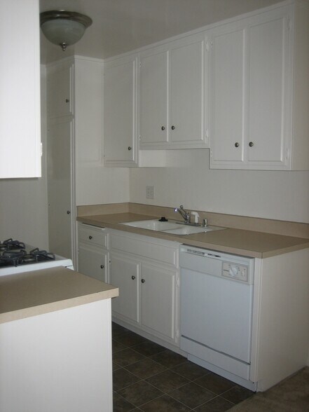 Building Photo - 1749 Butler Ave