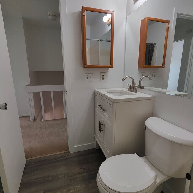 Building Photo - Two Bedroom Condo For Rent In Downtown Bou...