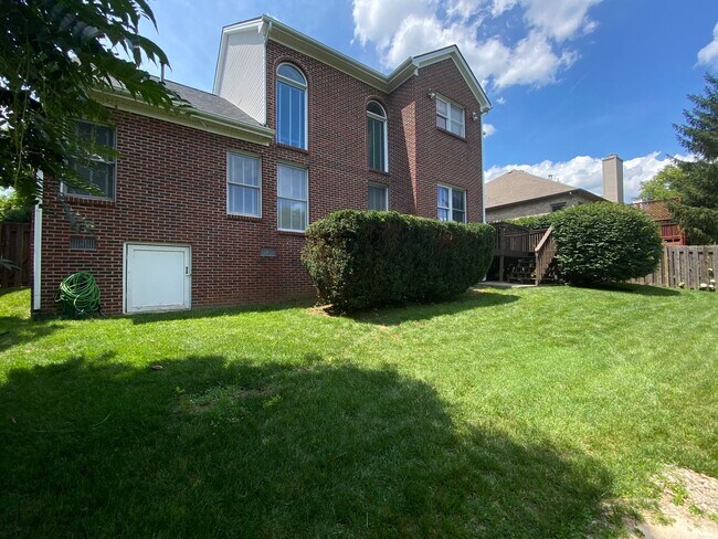 Building Photo - Palomar Home                  20260709