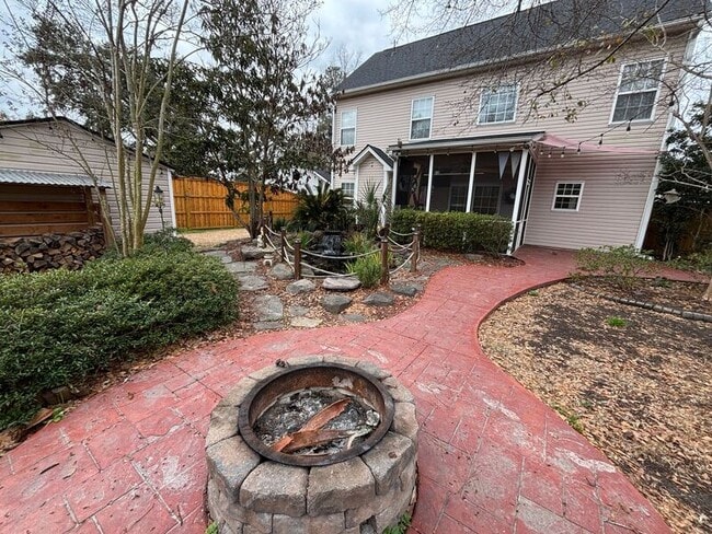 Building Photo - 112 Salinas Ct