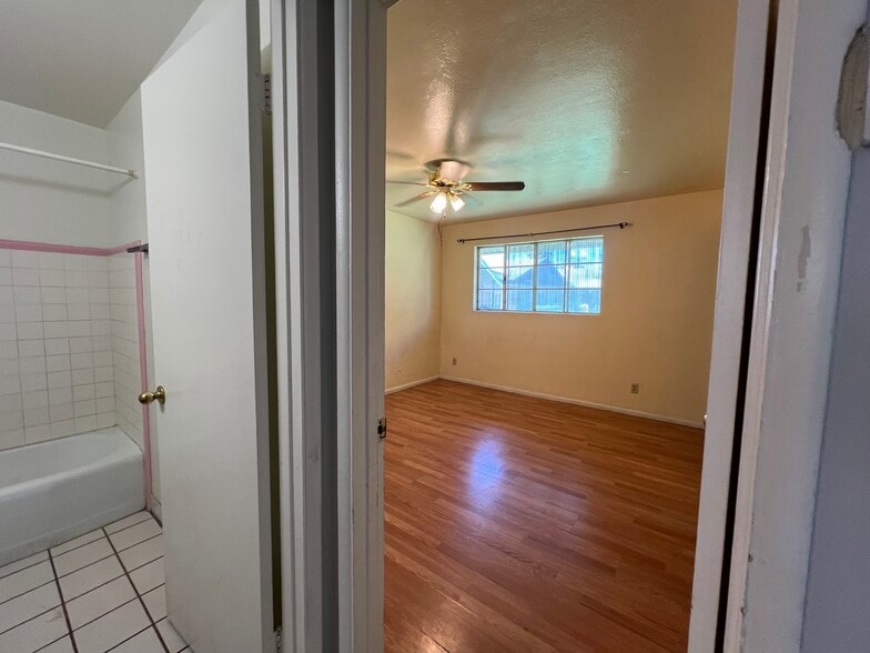 Building Photo - 2015 W Berridge Ln