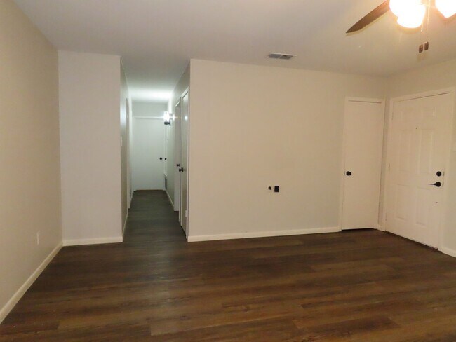 Building Photo - Spacious 4-Bedroom Home in Whitehouse ISD – Pet-Friendly with Large Fenced Yard! Bonus: Lawncare ...