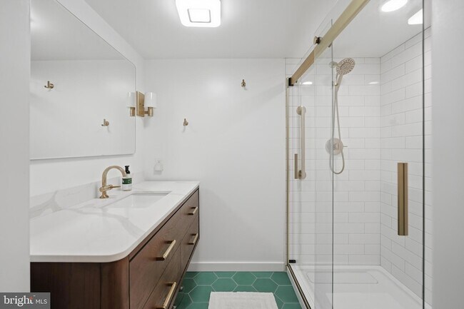 Building Photo - 5324 Colorado Ave NW