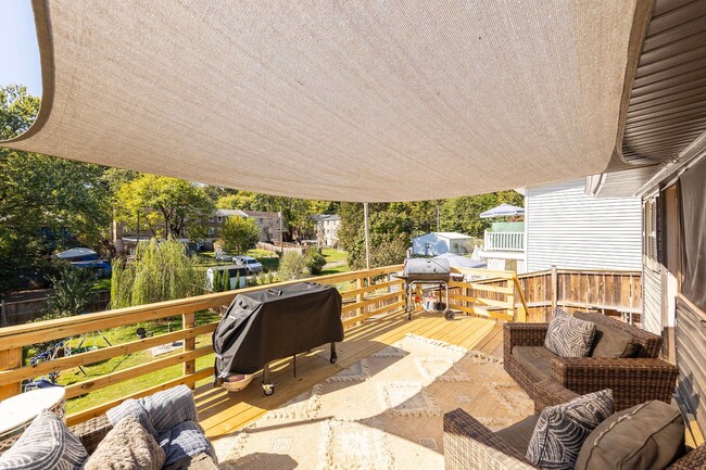 Building Photo - 308 W Main St