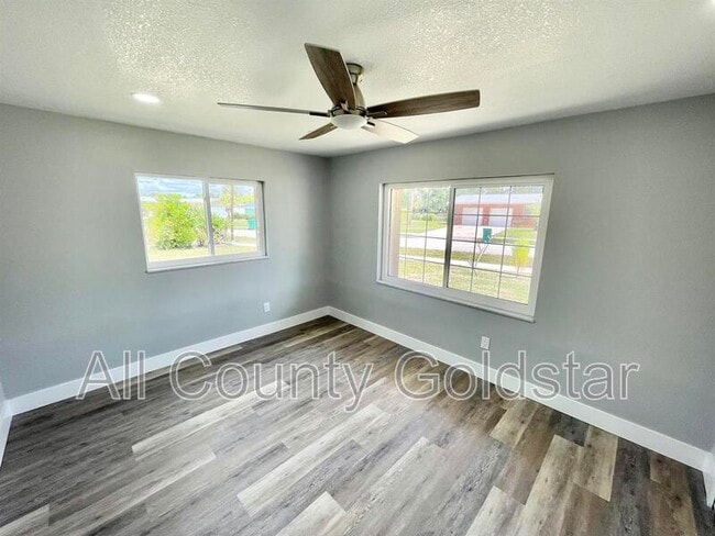 Building Photo - 162 Ott Cir