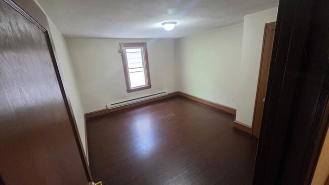 Building Photo - 233 E Ridge St