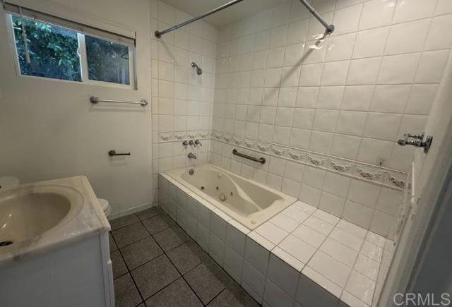 Building Photo - 7365 Pomelo Dr