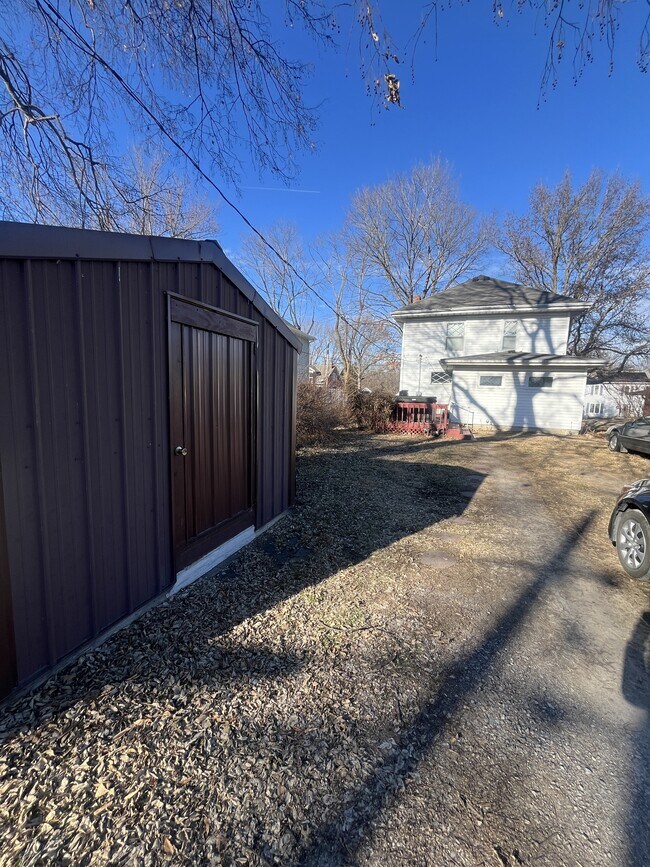 Building Photo - 424 Grover St