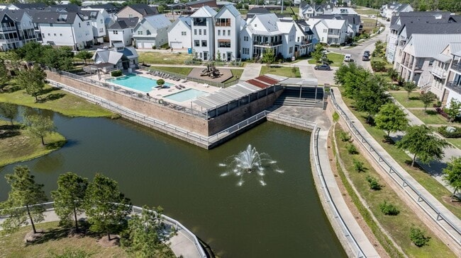 Building Photo - 8744 Park Kolbe Ln