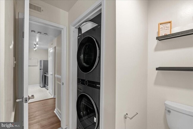 Building Photo - 3311 Wyndham Cir