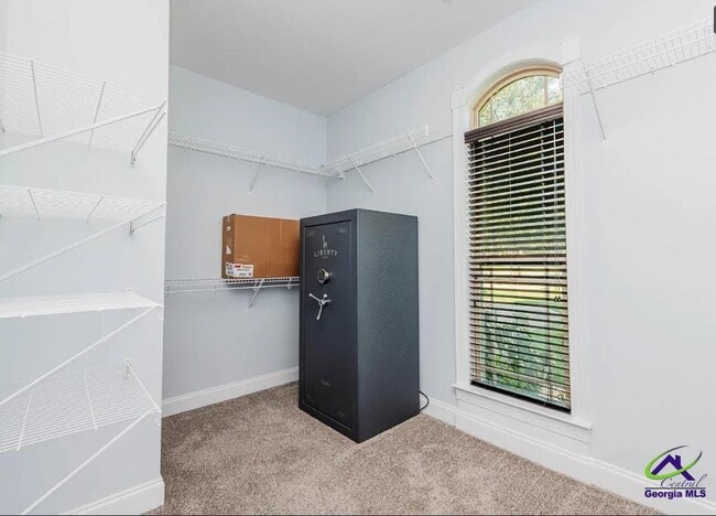 Building Photo - 111 S Carmenville Dr