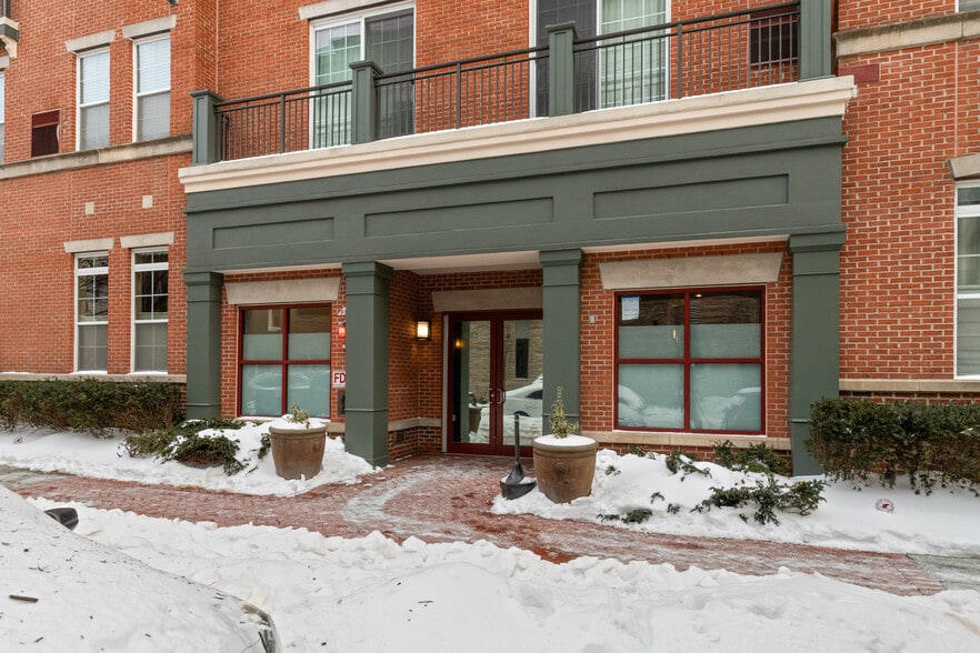 Building Photo - 443 2nd St