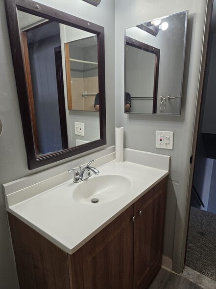 Bathroom - 11646 San Jose