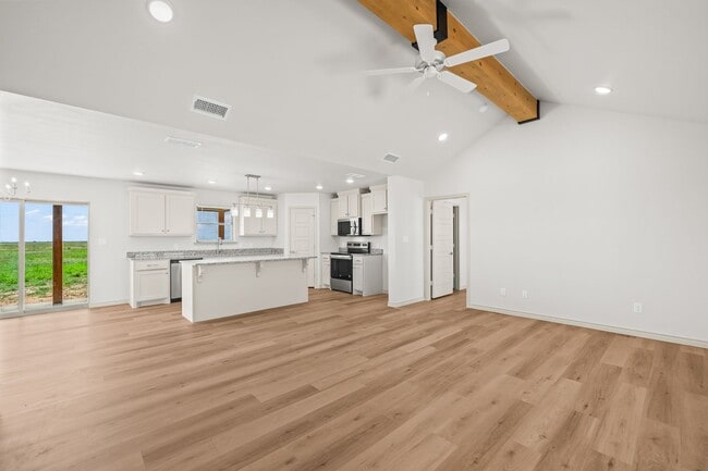 Building Photo - Country Living In Idalou ISD!