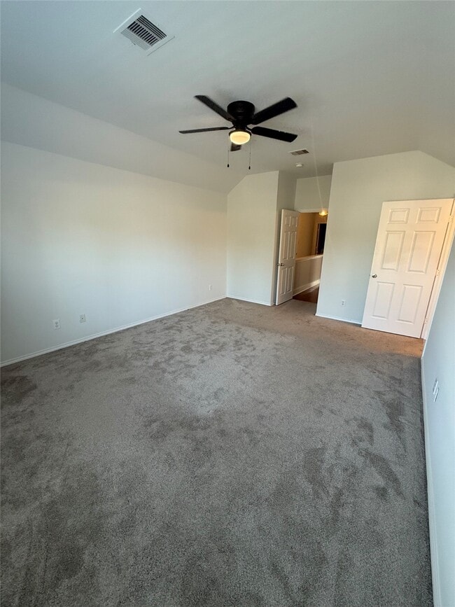 Building Photo - 609 W 20th St