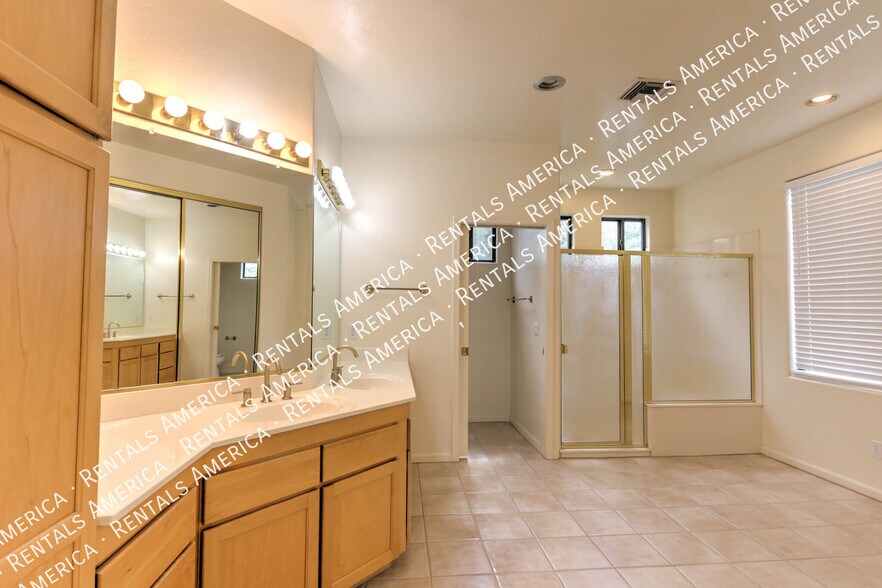 Building Photo - 5531 E Silver Mine Pl