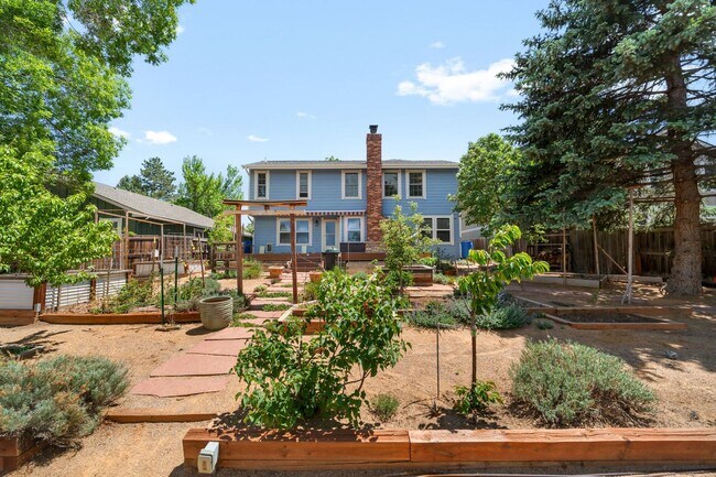 Building Photo - 4BD, 2.5BA Westminster Home with Back Yard